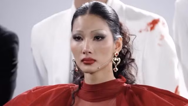 Hoàng Thùy khóc trong tập 4 The Next Gentleman vì cho rằng giám khảo khó tính với đội mình Hoàng Thùy khóc trong tập 4 The Next Gentleman vì cho rằng giám khảo khó tính với đội mình