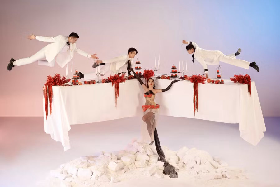 Bức ảnh của đội Hoàng Thùy khiến các giám khảo tranh cãi gay gắt Bức ảnh của đội Hoàng Thùy khiến các giám khảo tranh cãi gay gắt