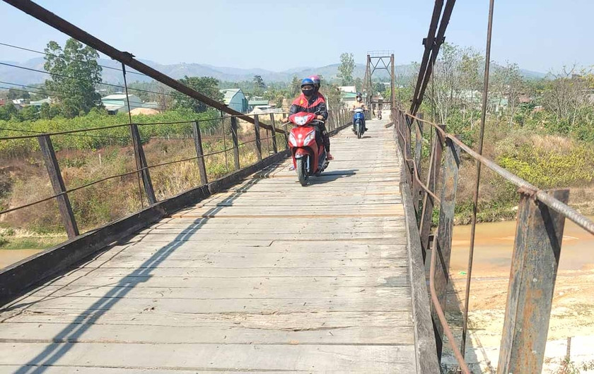 Cầu treo Ayun đã được tu sửa an toàn. Ảnh: R&apos;Ô Hok