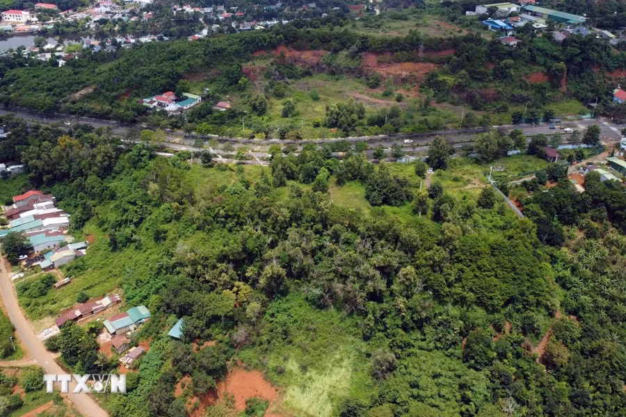 Khu vực đoạn đường sụt lún, sạt trượt đường Hồ Chí Minh, đoạn qua Đắk Nông. (Ảnh: Hưng Thịnh/TTXVN)