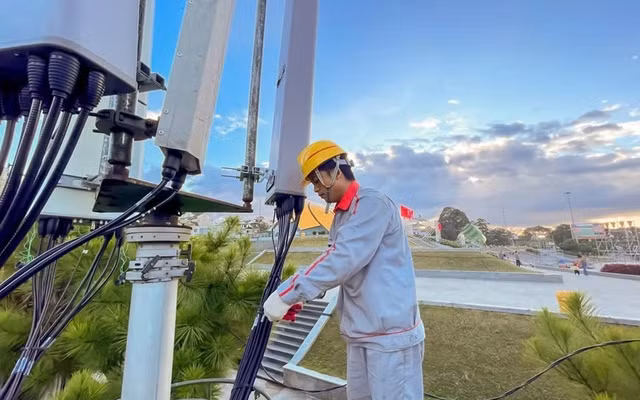 Công nghệ 5G SA – 5G độc lập sẽ thúc đẩy sự phát triển của hệ sinh thái 5G, tạo điều kiện chuyển dịch sang các công nghệ hiện đại, mở ra cơ hội cung cấp nhiều ứng dụng mới, giúp giải quyết các thách thức cho người dùng và doanh nghiệp.