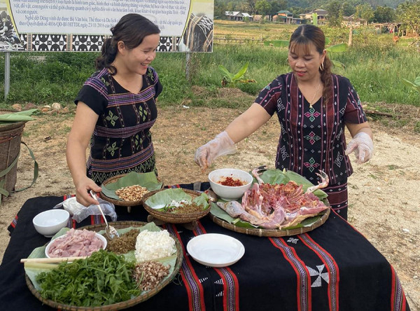 Ẩm thực Tà Ôi cũng rất hấp dẫn du khách trong và ngoài nước.