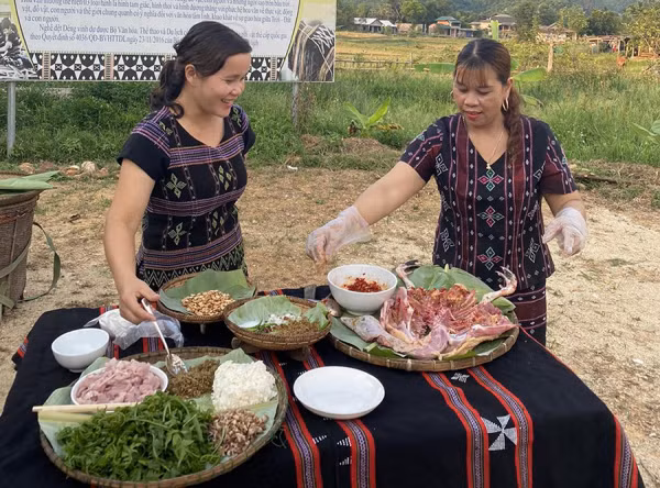 Ẩm thực Tà Ôi cũng rất hấp dẫn du khách trong và ngoài nước.