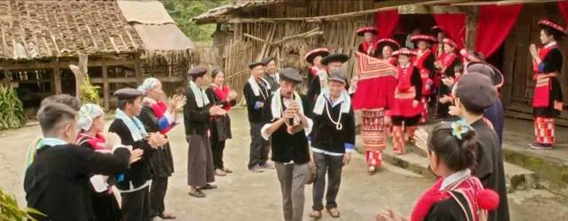 Phim Đi giữa trời rực rỡ