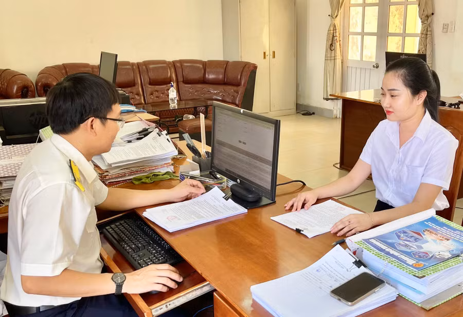 Thông qua đấu giá quyền sử dụng đất, cơ quan thuế đã tăng nguồn thu cho ngân sách địa phương. Ảnh: S.C