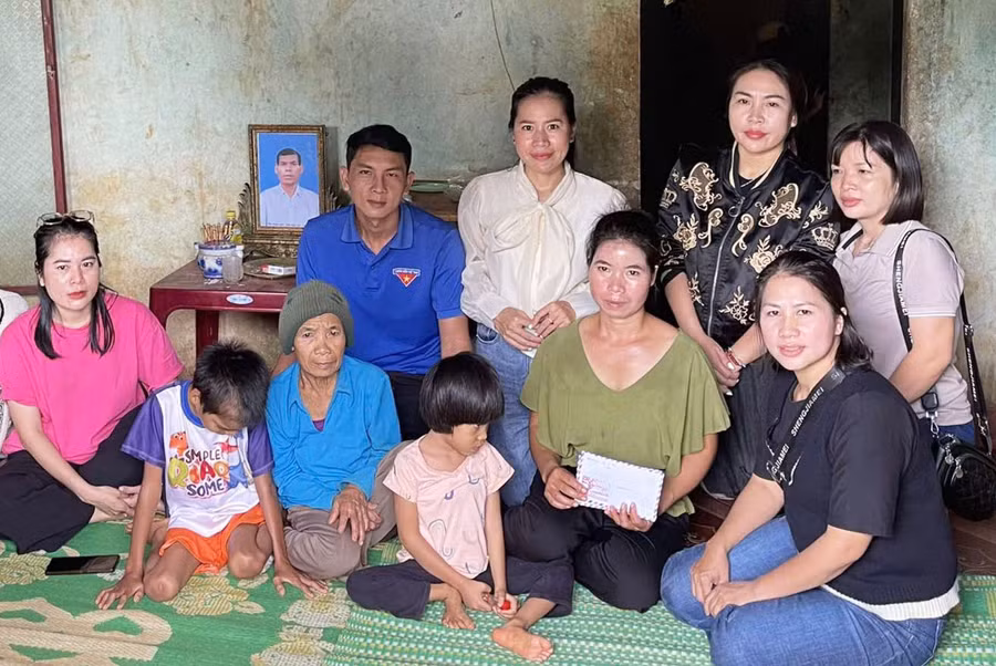 Đoàn xã Ia Krêl (huyện Đức Cơ) nhận giúp đỡ thường xuyên 2 trẻ em khuyết tật trên địa bàn. Ảnh: P.D Đoàn xã Ia Krêl (huyện Đức Cơ) nhận giúp đỡ thường xuyên 2 trẻ em khuyết tật trên địa bàn. Ảnh: P.D