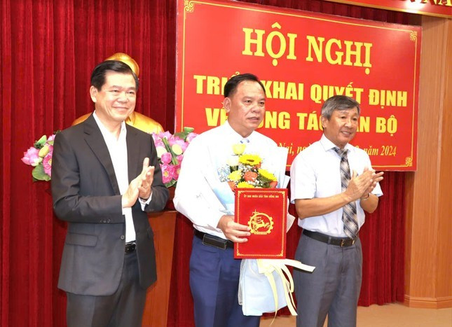 Ông Võ Tấn Đức nhận quyết định của Thủ tướng chuẩn y chức danh Chủ tịch UBND tỉnh Đồng Nai Ông Võ Tấn Đức nhận quyết định của Thủ tướng chuẩn y chức danh Chủ tịch UBND tỉnh Đồng Nai