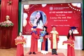 Trường Đại học Quy Nhơn trao bằng tốt nghiệp đại học hệ chính quy đợt 1 năm 2025 cho tân cử nhân. Ảnh: Nhật Trường
