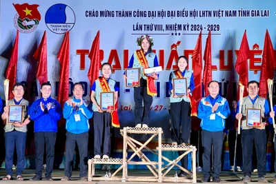 Trại sinh Nguyễn Tường Vi đạt thủ khoa tại Trại huấn luyện cán bộ Đoàn-Hội tỉnh Gia Lai