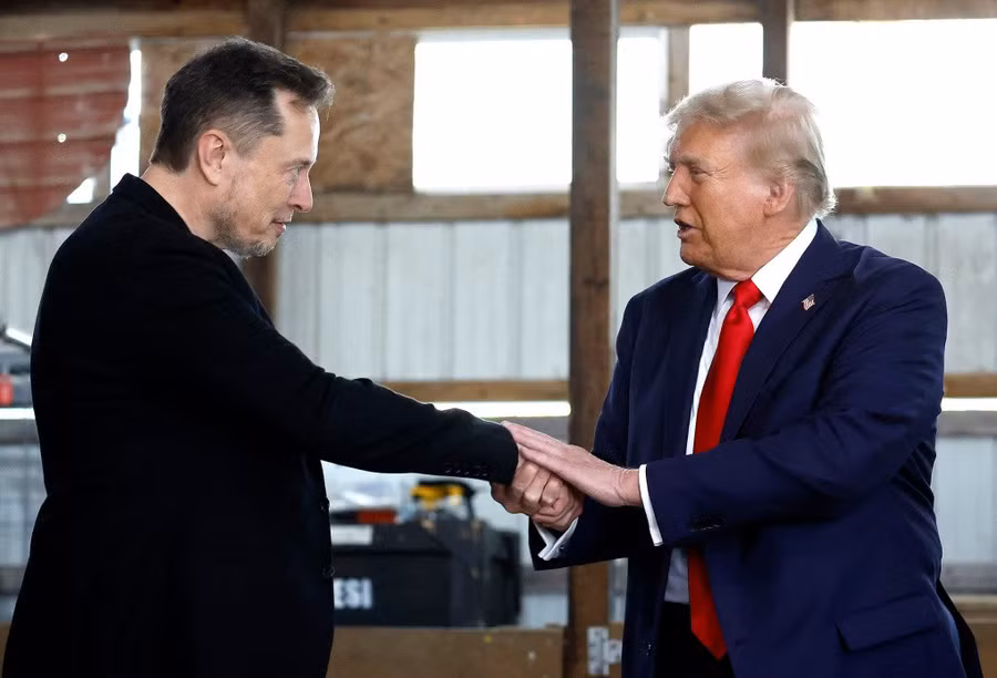 ong-trump-phai-va-ty-phu-elon-musk-trong-cuoc-van-dong-tranh-cu-hom-5-10-anh-afp-4286.jpg