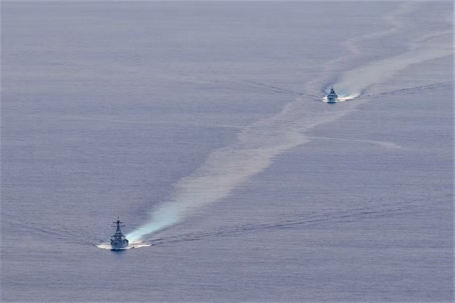 tau-higgins-va-tau-vancouver-di-qua-eo-bieu-dai-loan-nam-2022-anh-canadian-armed-forces-8565-5856.jpg