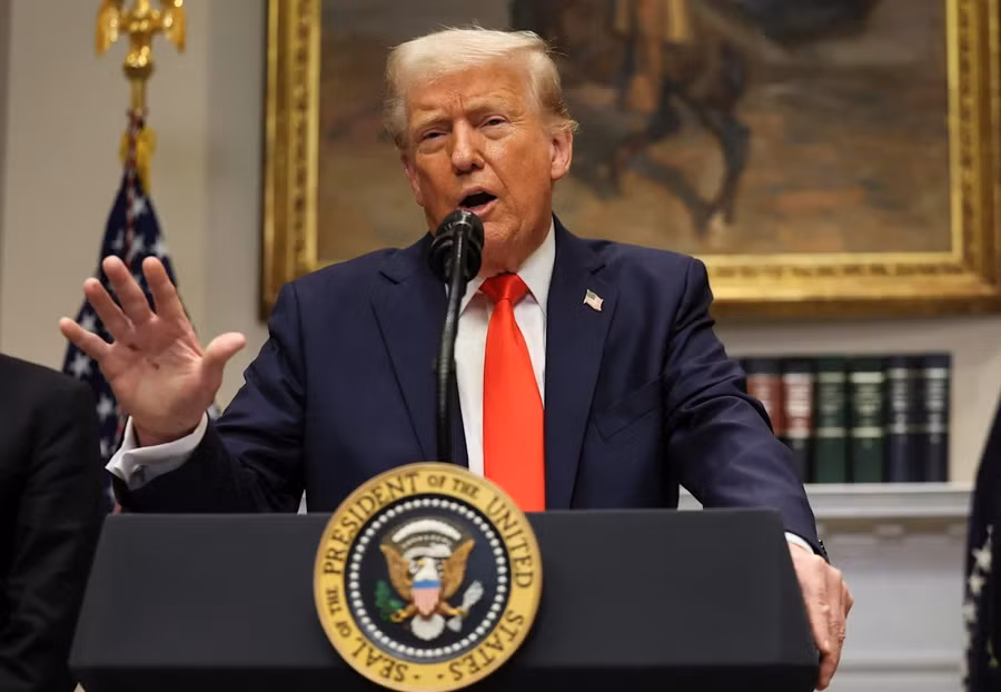 ong-trump-dua-ra-thong-bao-tap-nha-trang-ngay-3-3-anh-reuters.jpg