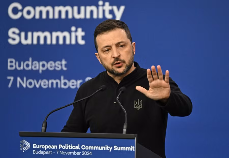 tong-thong-zelensky-tai-hoi-nghi-thuong-dinh-o-hungary-ngay-7-11-anh-afp.jpg