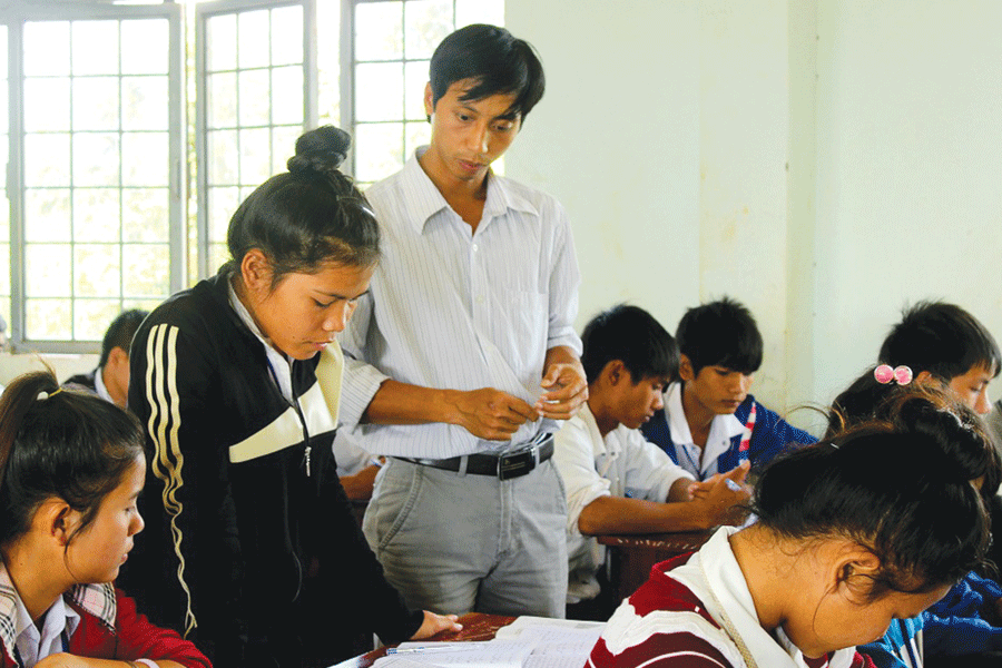 Một tiết học Lịch sử ở Trường THPT Anh Hùng Núp (huyện Kbang). Ảnh: Phương Linh Một tiết học Lịch sử ở Trường THPT Anh Hùng Núp (huyện Kbang). Ảnh: Phương Linh