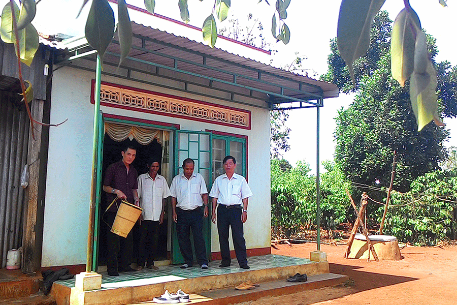 Ngôi nhà Báo Gia Lai xây tặng gia đình chính sách xã A Dơk. Ảnh: N.G