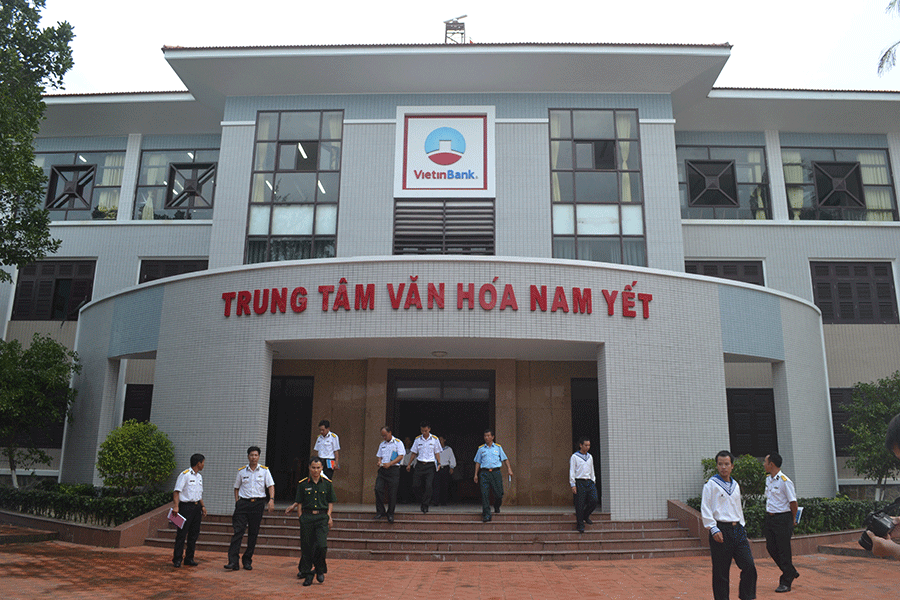 Trung tâm văn hóa Nam Yết, nơi sinh hoạt văn hóa văn nghệ của cán bộ chiến sĩ trên đảo. Ảnh: Đức Mạo  Trung tâm văn hóa Nam Yết, nơi sinh hoạt văn hóa văn nghệ của cán bộ chiến sĩ trên đảo. Ảnh: Đức Mạo