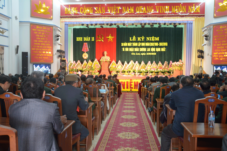 Quang cảnh buổi lễ. Ảnh: Trần Dung Quang cảnh buổi lễ. Ảnh: Trần Dung