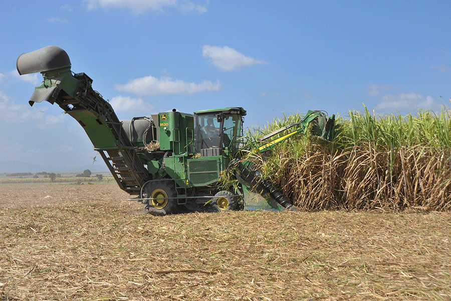 Chiếc siêu xe chục tỷ đồng là một cổ máy thay thế cho hàng trăm công nhân làm việc khi nhân công lao động ngày một ít Chiếc siêu xe chục tỷ đồng là một cổ máy thay thế cho hàng trăm công nhân làm việc khi nhân công lao động ngày một ít