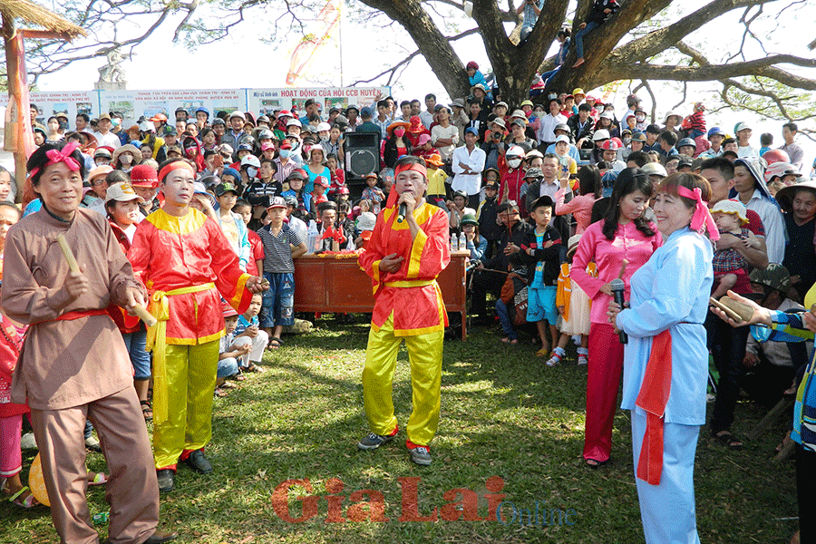 Hội đánh bài chòi cổ dân gian