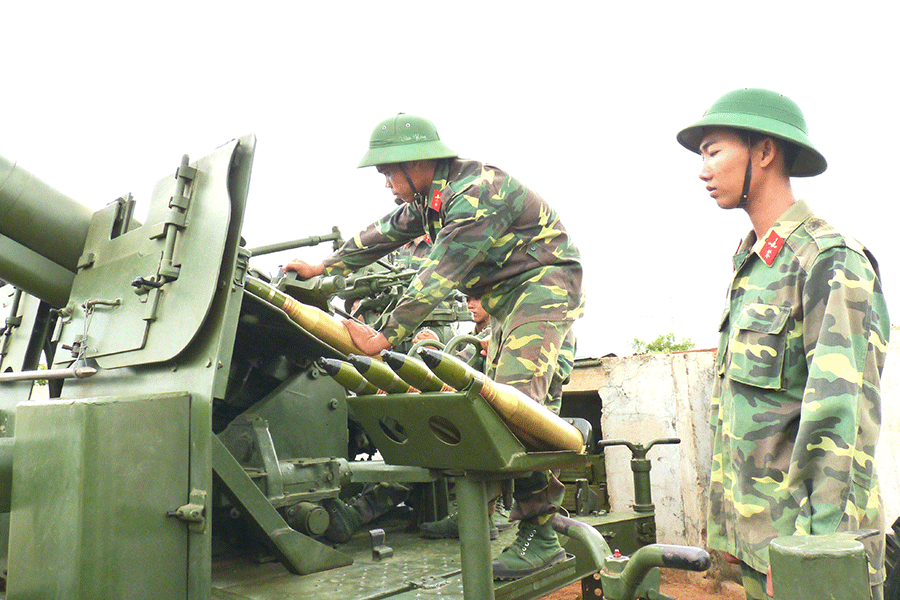 Huấn luyện sẵn sàng chiến đấu. Ảnh: H.T Huấn luyện sẵn sàng chiến đấu. Ảnh: H.T