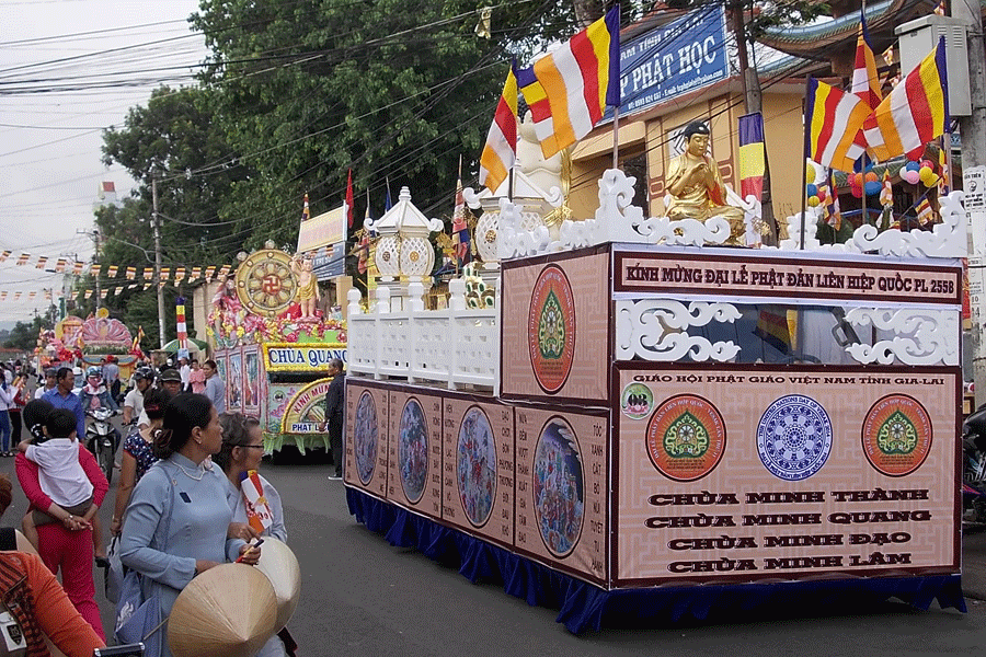 Xe hoa mừng Phật đản Liên hợp quốc. Ảnh: T.N Xe hoa mừng Phật đản Liên hợp quốc. Ảnh: T.N