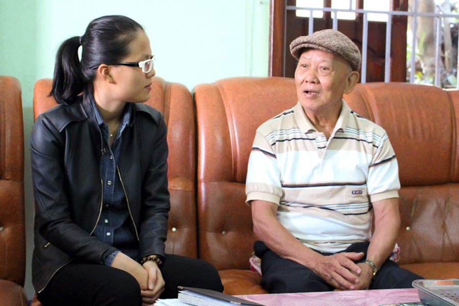 Ông Hiển bồi hồi nhớ lại thời điểm giải phóng An Khê cách đây tròn 40 năm. Ảnh: H.T Ông Hiển bồi hồi nhớ lại thời điểm giải phóng An Khê cách đây tròn 40 năm. Ảnh: H.T