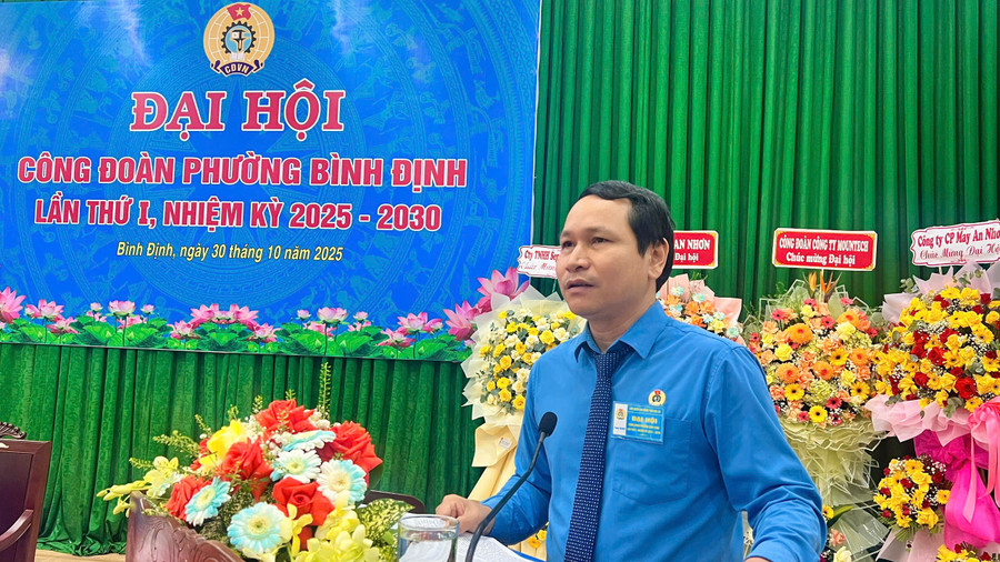 Đồng chí Hà Duy Trung-Chủ tịch Liên đoàn Lao động tỉnh Gia Lai phát biểu tại hội nghị. Ảnh: Nhật Vũ dai-hoi-cong-doan-phuong-binh-dinh-2.jpg