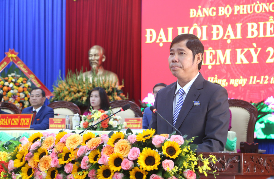 Ủy viên Ban Thường vụ Tỉnh ủy, Phó Chủ tịch Thường trực Ủy ban MTTQ Việt Nam tỉnh Trần Minh Sơn phát biểu chỉ đạo tại Đại hội. Ảnh: Quang Tấn pho-chu-tich-thuong-truc-uy-ban-mttq-viet-nam-tinh-tran-minh-son-phat-bieu-chi-dao-tai-dai-hoi-quang-tan.jpg