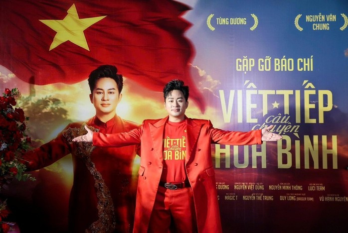 Tùng Dương nổi bật với Viết tiếp câu chuyện hòa bình