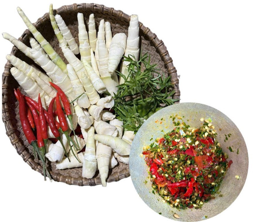 Người Jrai thường chấm măng dút chín với muối ớt giã lá húng. Ảnh: Lạc Hà Người Jrai thường chấm măng dút chín với muối ớt giã lá húng. Ảnh: Lạc Hà