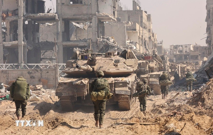 Binh sỹ Israel tham gia chiến dịch quân sự tại thành phố Khan Yunis, Dải Gaza. (Nguồn: THX/TTXVN) dai-gaza.jpg