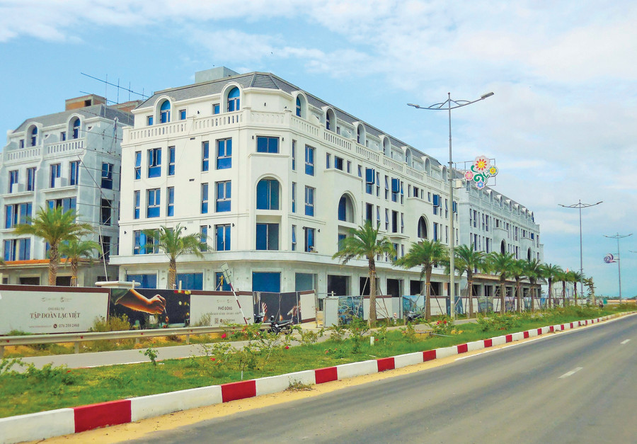 Nhiều khu đô thị đang hình thành, tạo diện mạo khang trang, hiện đại cho xã Cát Tiến. Ảnh: M.N 15-3.jpg
