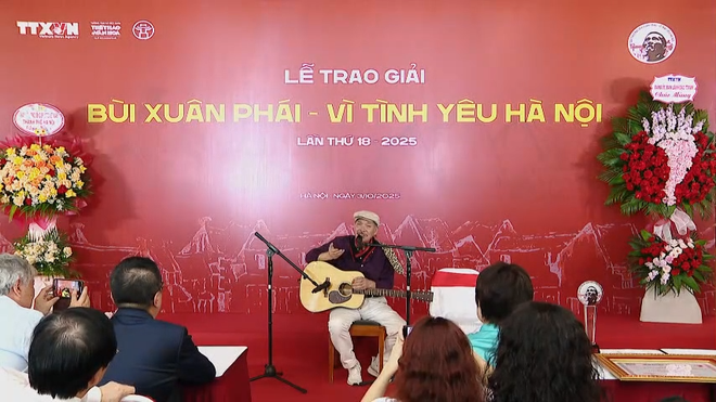 Nhạc sỹ Trần Tiến: Người khắc họa Hà Nội bằng âm nhạc. (Ảnh: TTXVN) Nhạc sỹ Trần Tiến: Người khắc họa Hà Nội bằng âm nhạc. (Ảnh: TTXVN)