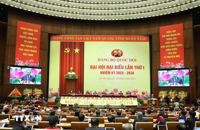 Tổng Bí thư Tô Lâm phát biểu chỉ đạo Đại hội đại biểu Đảng bộ Quốc hội lần thứ nhất. (Ảnh: Thống Nhất/TTXVN) Tổng Bí thư Tô Lâm phát biểu chỉ đạo Đại hội đại biểu Đảng bộ Quốc hội lần thứ nhất. (Ảnh: Thống Nhất/TTXVN)
