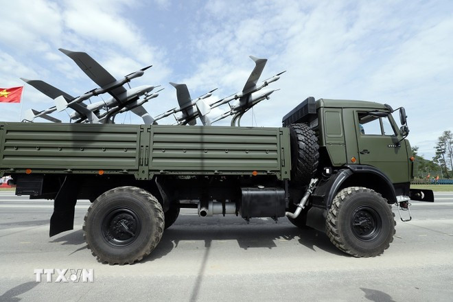 Khối xe Phòng không-Không quân với máy bay không người lái. (Ảnh: Tuấn Anh/TTXVN) Khối xe Phòng không-Không quân với máy bay không người lái. (Ảnh: Tuấn Anh/TTXVN)