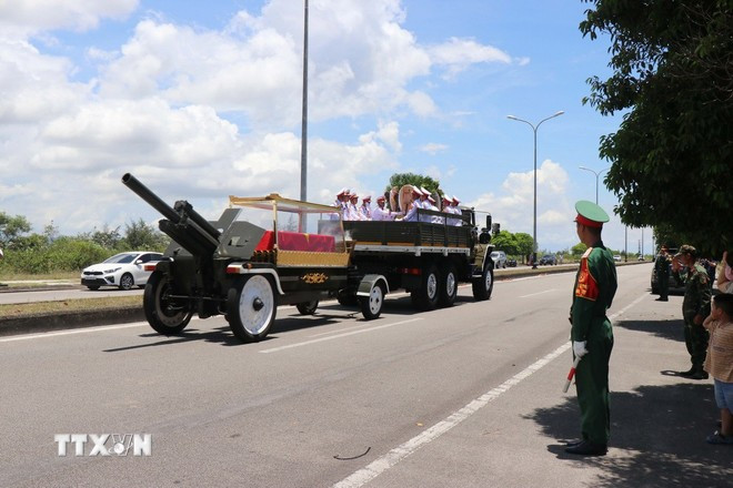 Linh xa trong nghi thức lễ Quốc tang. (Ảnh: Phạm Cường/TTXVN) Linh xa trong nghi thức lễ Quốc tang. (Ảnh: Phạm Cường/TTXVN)