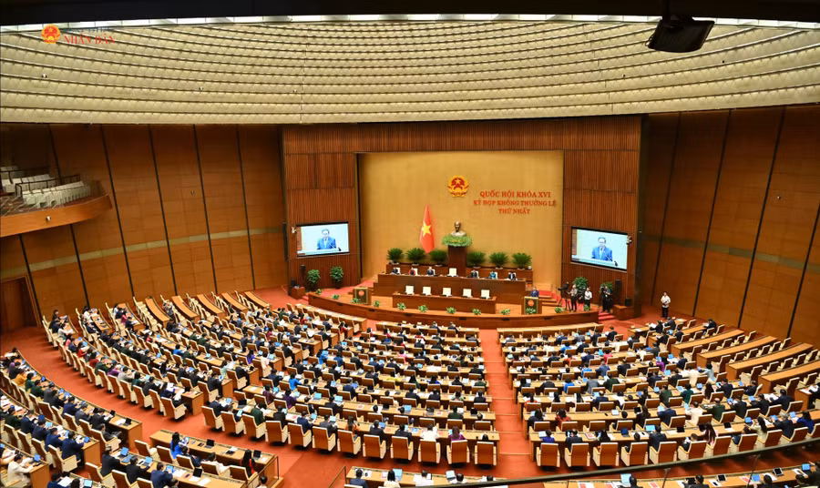 quang-canh.jpg