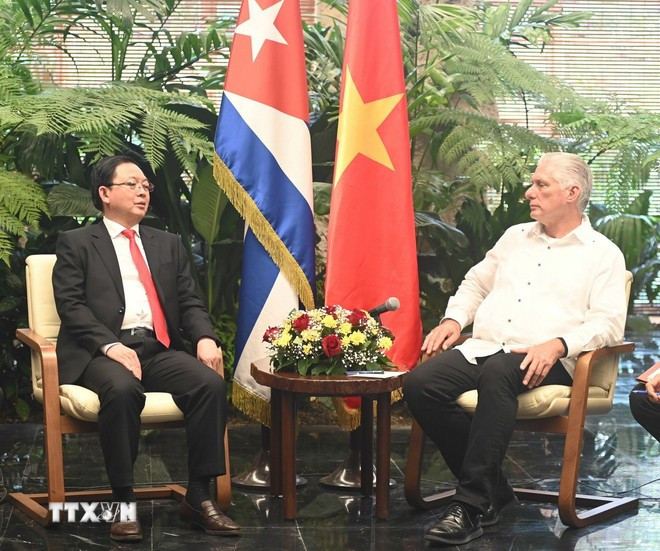 Bí thư thứ nhất Ban Chấp hành Trung ương Đảng Cộng sản Cuba, Chủ tịch nước Miguel Díaz-Canel Bermúdez tiếp Phó Thủ tướng Hồ Quốc Dũng. Ảnh: Việt Hùng/TTXVN