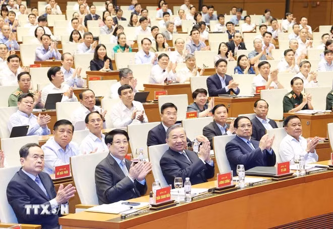 Tổng Bí thư Tô Lâm và các đại biểu tham dự Hội nghị tại điểm cầu chính Phòng họp Diên Hồng, Nhà Quốc hội, Hà Nội. (Ảnh: Thống Nhất/TTXVN)