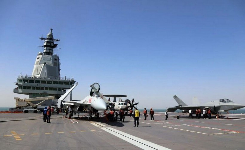 (Ảnh: scmp) tau-san-bay.jpg