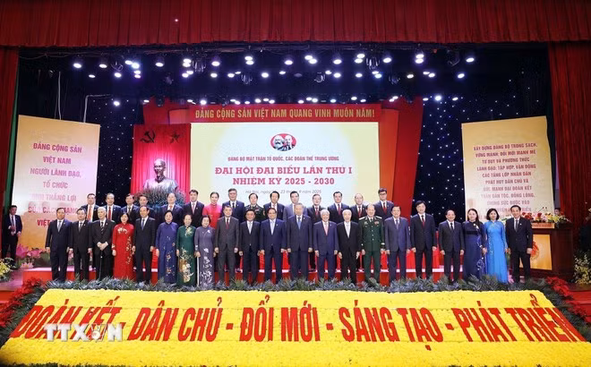 Tổng Bí thư Tô Lâm, Thủ tướng Phạm Minh Chính và các đại biểu dự Đại hội. (Ảnh: Thống Nhất/TTXVN)