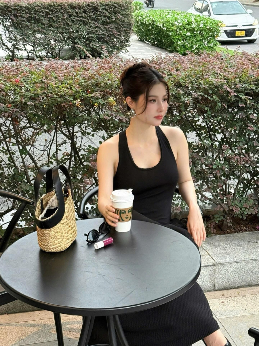 Theo Diễm My 9X, việc sớm lấy lại vóc dáng đến từ chế độ ăn uống hợp lý kết hợp tập luyện thể thao đều đặn