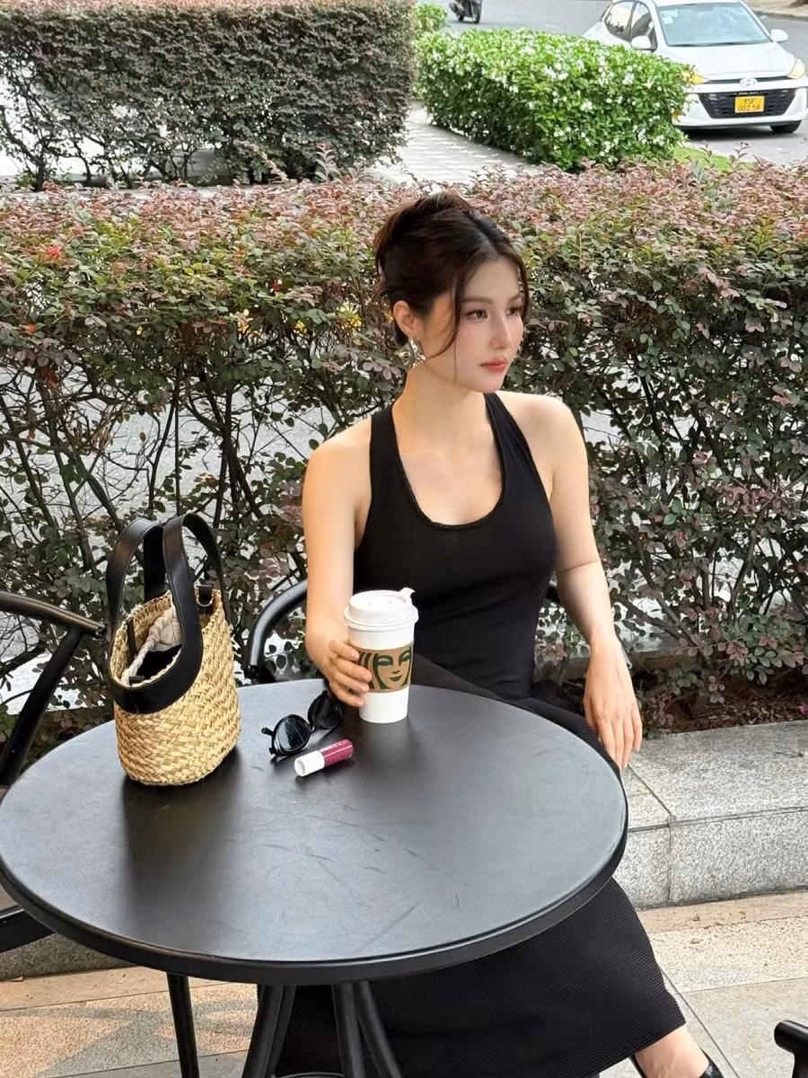 Theo Diễm My 9X, việc sớm lấy lại vóc dáng đến từ chế độ ăn uống hợp lý kết hợp tập luyện thể thao đều đặn