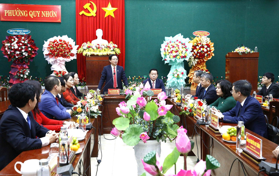 Quang cảnh buổi làm việc tại phường Quy Nhơn. Ảnh: Hồng Phúc quang-canh-buoi-lam-viec-tai-phuong-quy-nhon.jpg