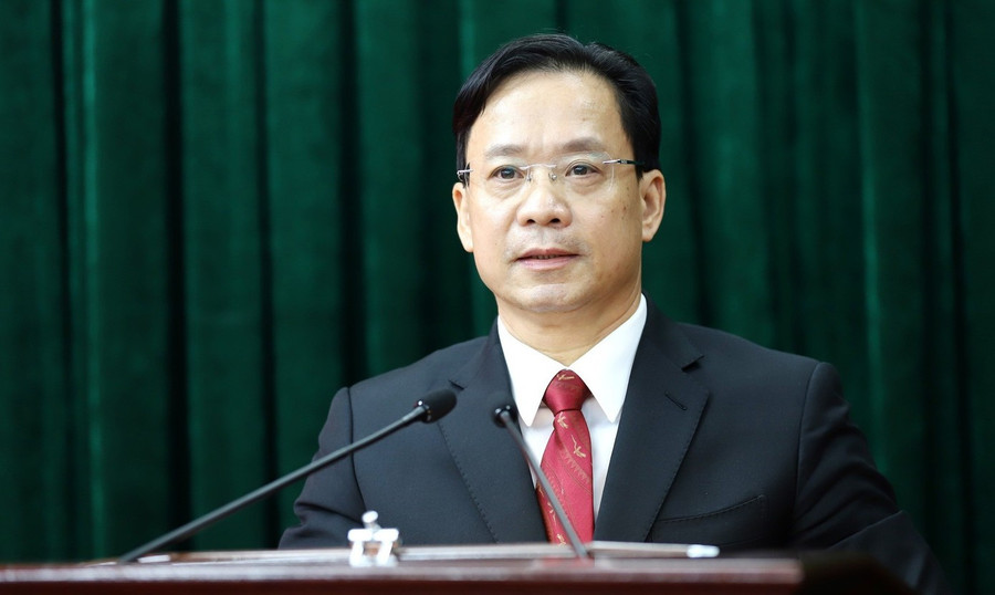 Ông Hoàng Văn Nghiệm - Bí thư Tỉnh ủy Sơn La phát biểu nhận nhiệm vụ. Ông Hoàng Văn Nghiệm - Bí thư Tỉnh ủy Sơn La phát biểu nhận nhiệm vụ.