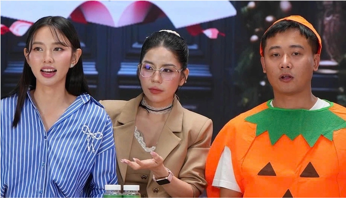 Hoa hậu Thùy Tiên, Hằng Du Mục, Quang Linh Vlogs (từ trái qua) trong một lần livestream bán kẹo Kera. Ảnh: Cắt từ video Hoa hậu Thùy Tiên, Hằng Du Mục, Quang Linh Vlogs (từ trái qua) trong một lần livestream bán kẹo Kera. Ảnh: Cắt từ video