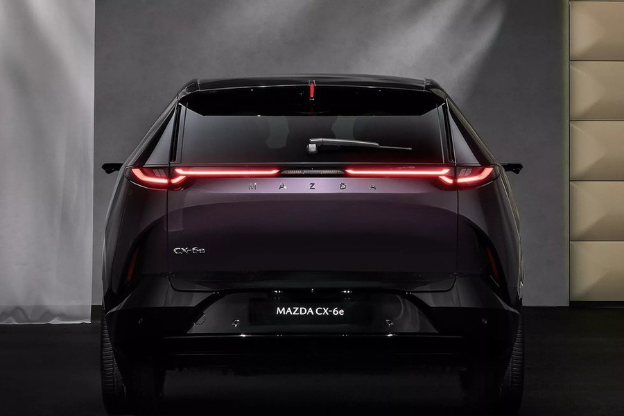 mazda-cx-6e-6.jpg