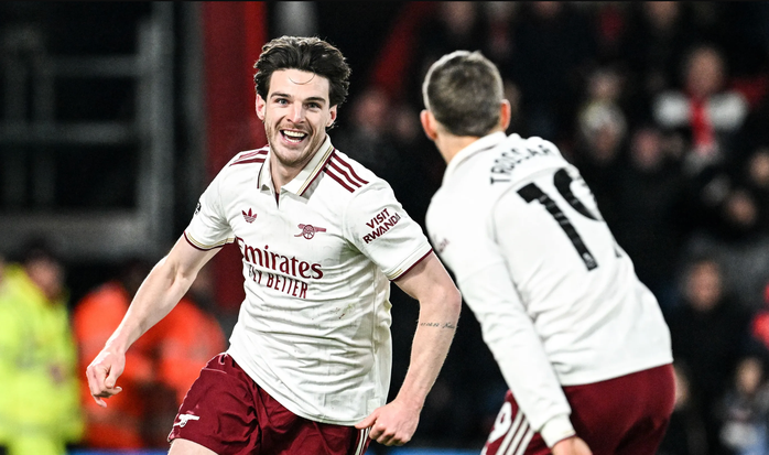 Tiền vệ người Anh hoàn tất cú đúp mang tính quyết định