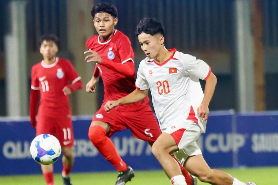 U17 Việt Nam có 1 trận đấu hoàn toàn áp đảo trước Singapore. Ảnh VFF