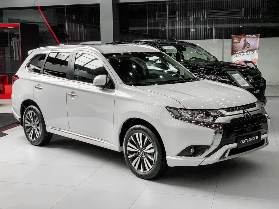 Mitsubishi Outlander có doanh số chưa tới 400 chiếc sau 10 tháng đầu năm 2025.